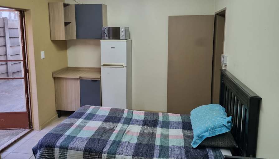 Photo of Willows on Bartlett's room