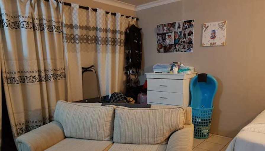 Photo of Brain Unity Zvarivadza's room