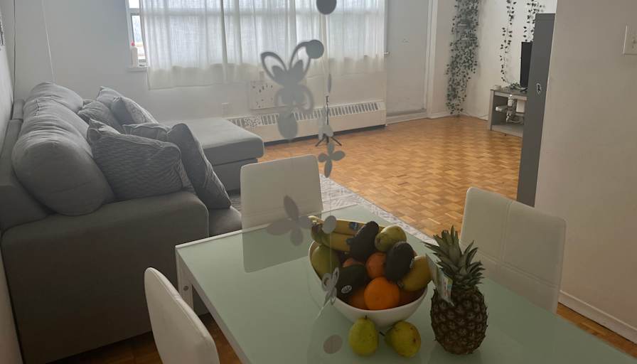 Chris-ann brown's room