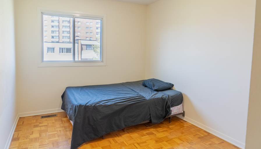 Laurel Duguay's room