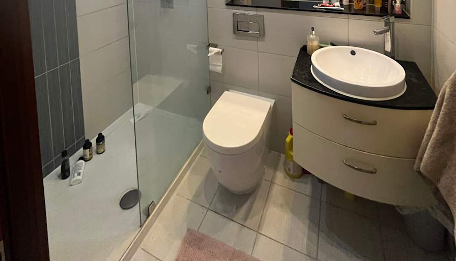 Private room to rent in share house Newgate, Croy... Roomies.co.uk