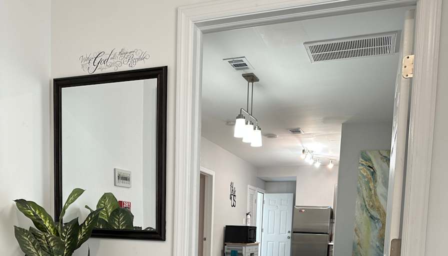 Room share to rent Newark, New Jersey 07112 Newly...