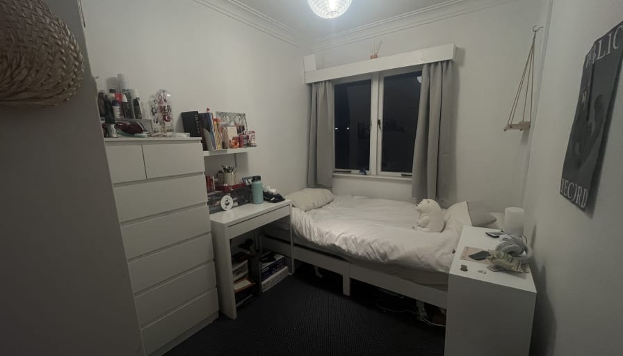 Photo of Victoria's room