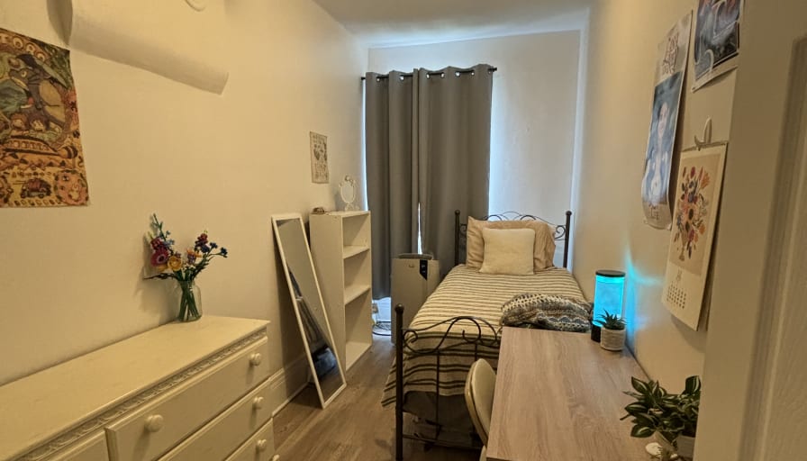 Photo of Rebecca's room