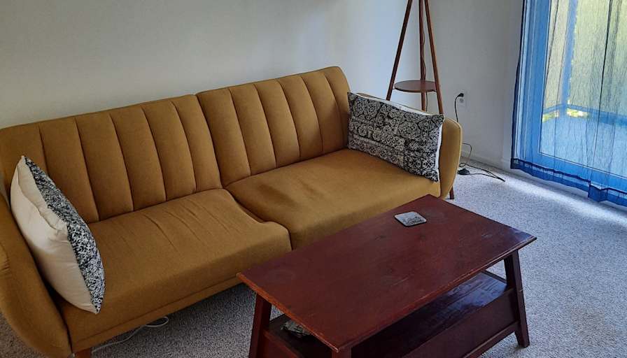 Andrew Cunningham's room