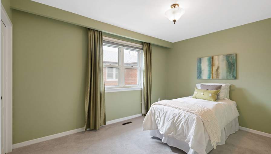 Photo of Linda's room