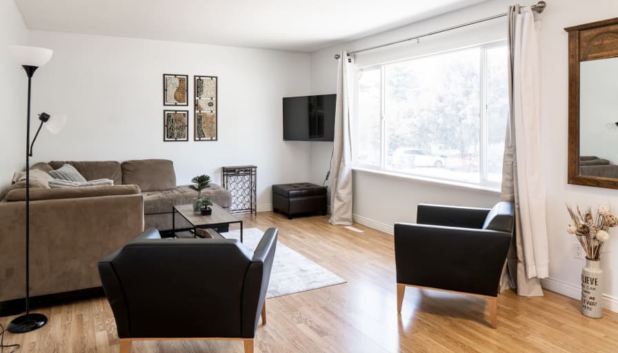 Robert Thomson's room