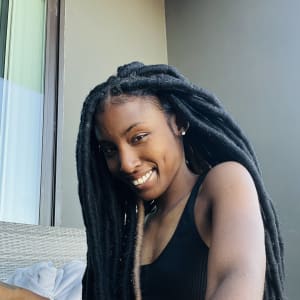 Looking for a roommate Amonie 26 years Female A Roomies