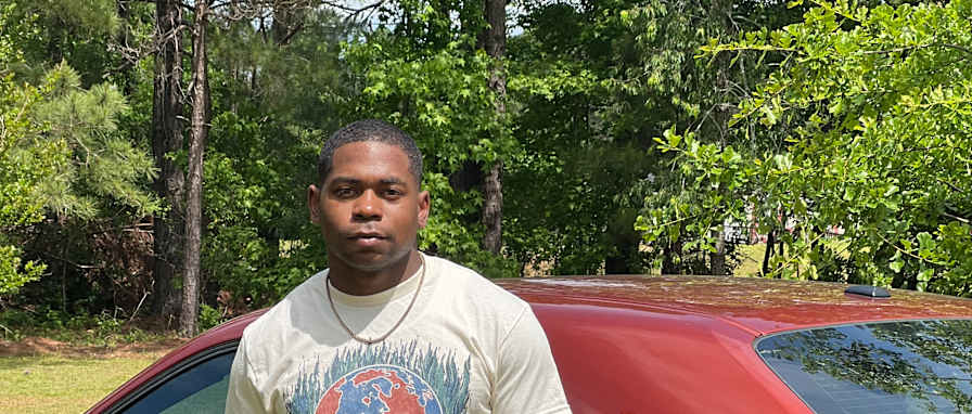 Photo of Kristopher Henderson