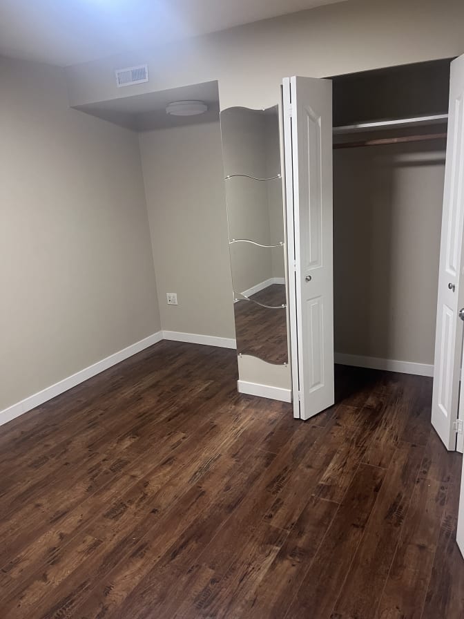 Nikhil theathar's room