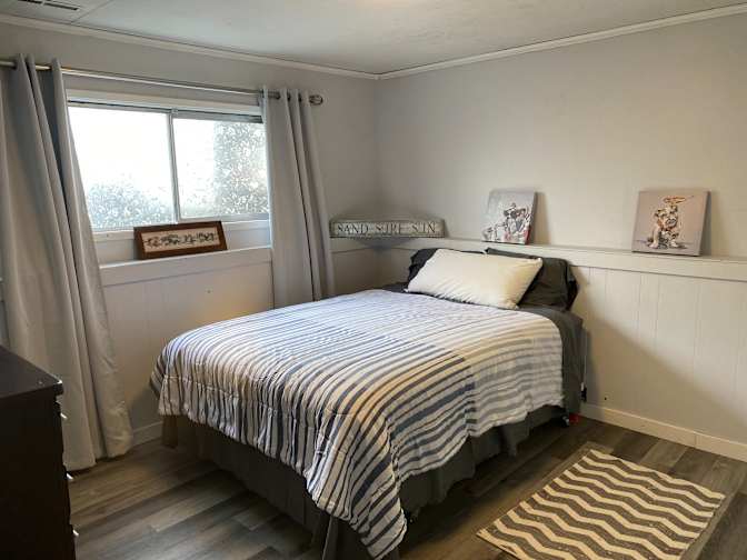 Emerald House's room