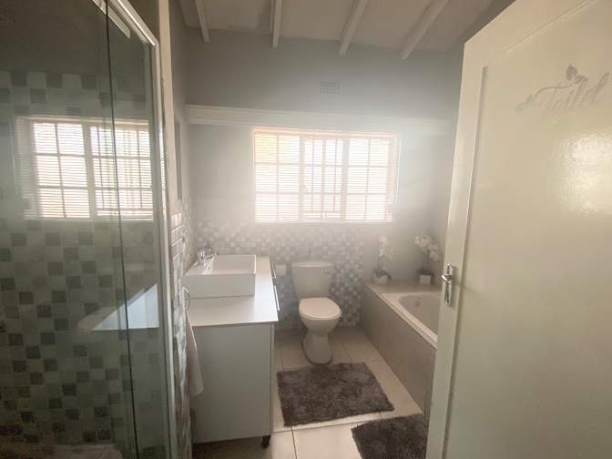 Photo of Maureen's room