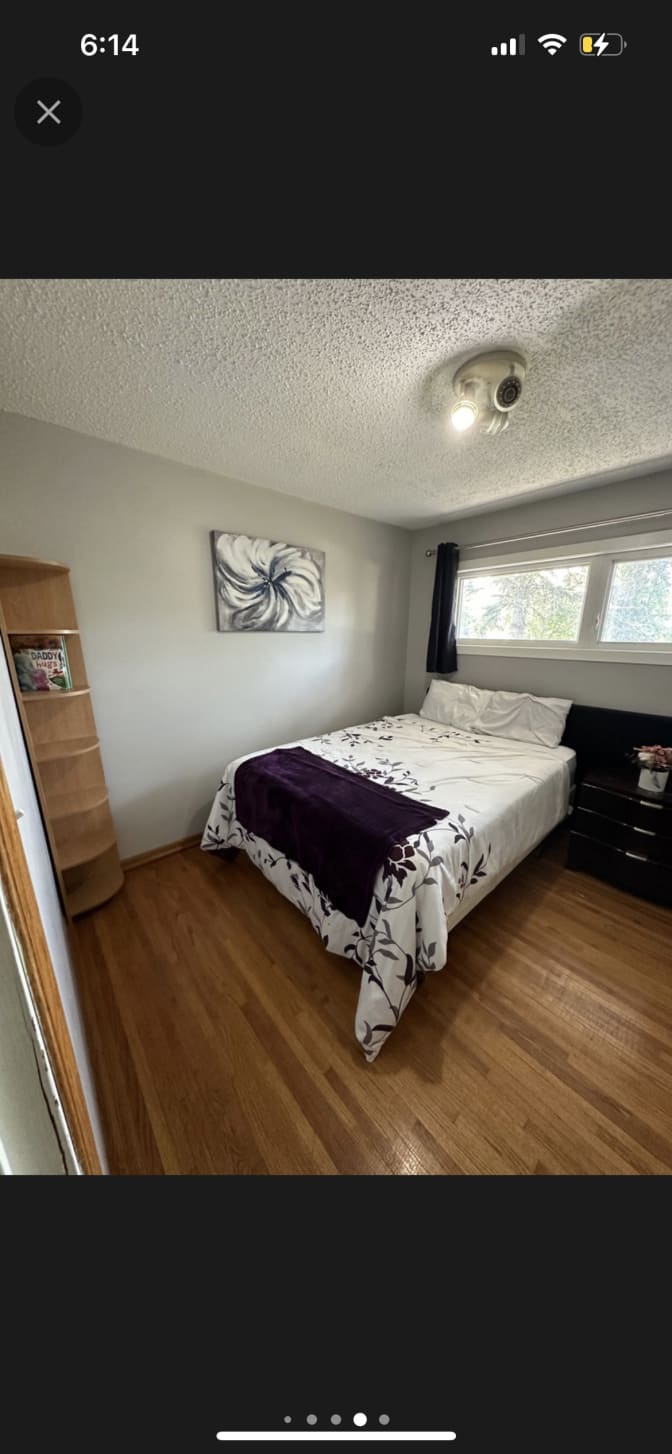 Photo of Sara's room
