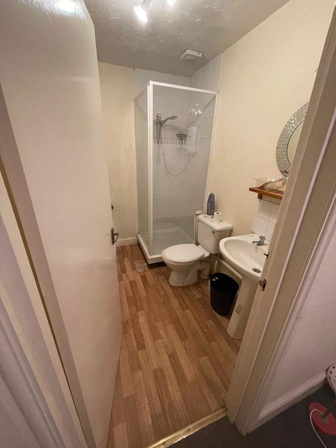 Photo of N Khan's room