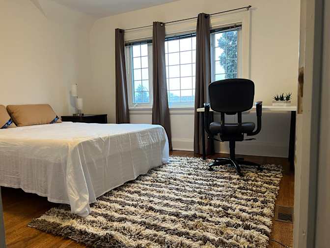 Evelina Suleimanova's room