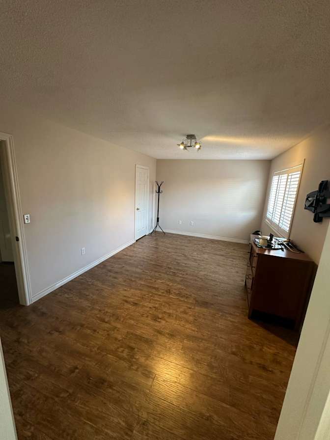 Flauta, Pamela's room