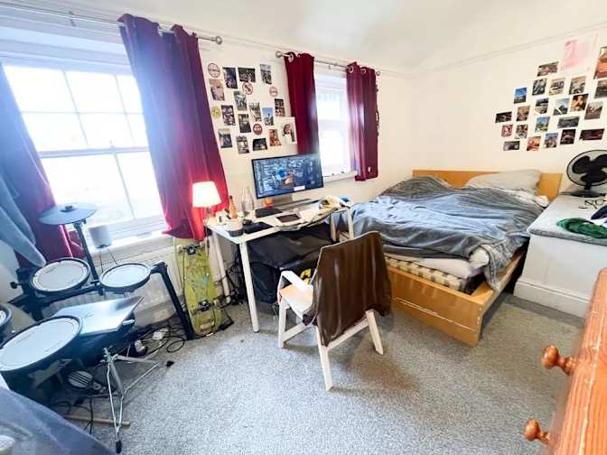 Photo of liam's room