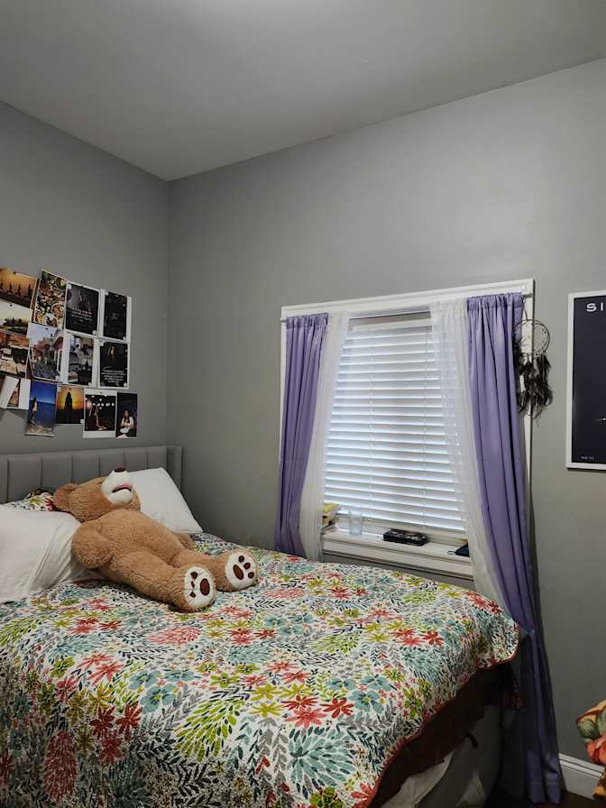 Jaskeerat kaur's room