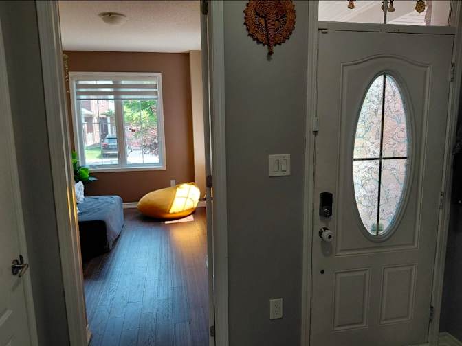 Tolobi Rental's room