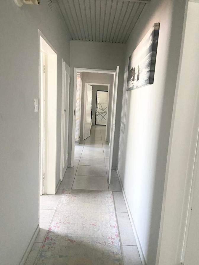 Photo of Gomo's room