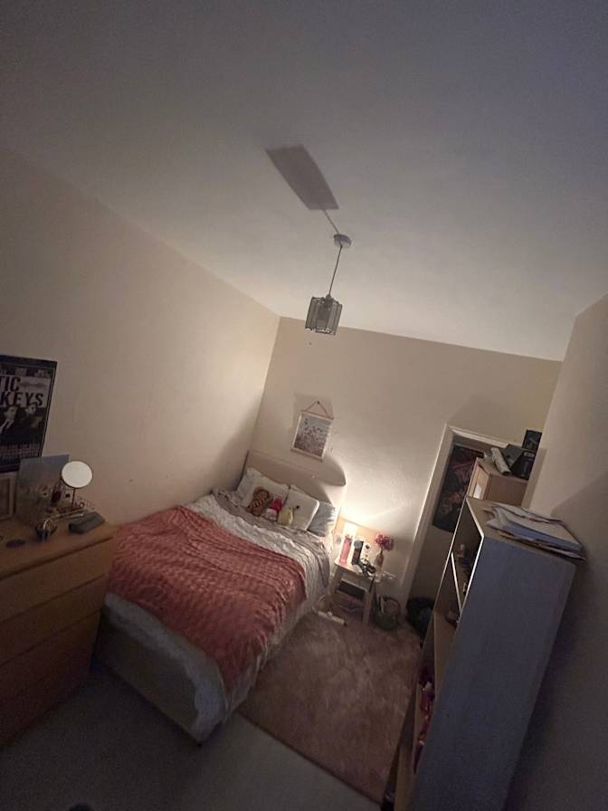 Photo of Ana's room