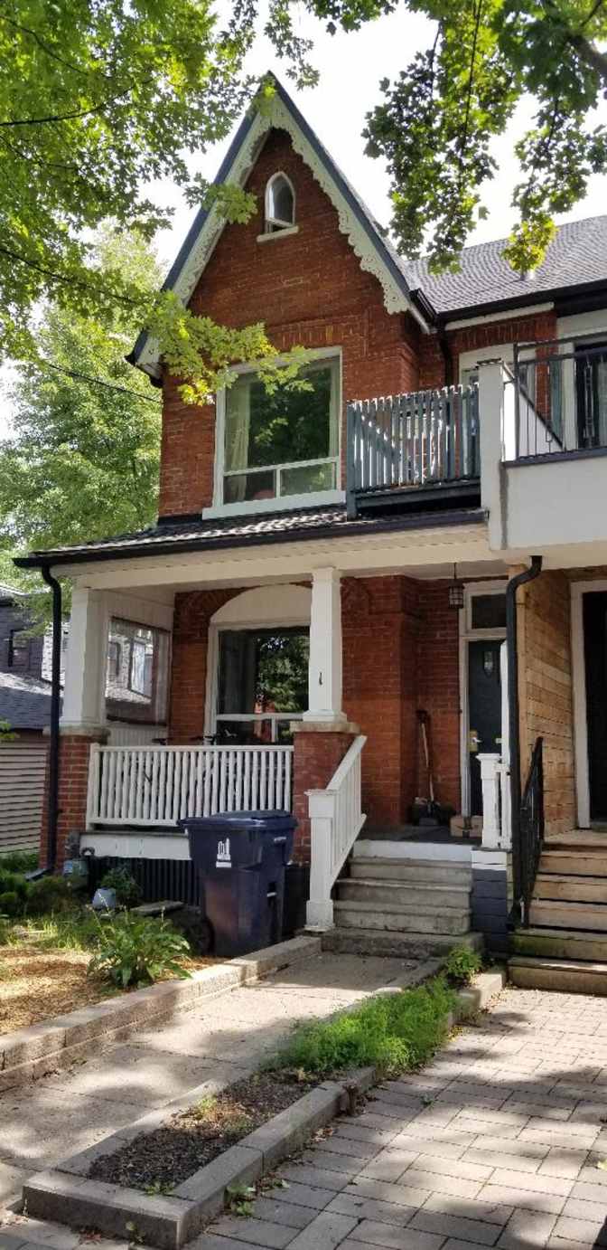 Photo of Lynda's room