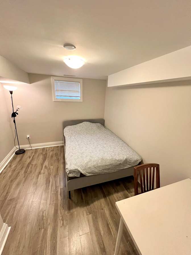 EKC Homestay Toronto's room