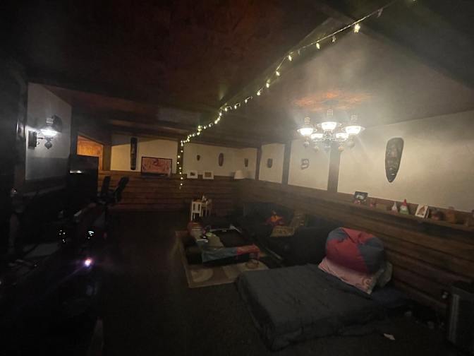 Chris J MacDonald's room