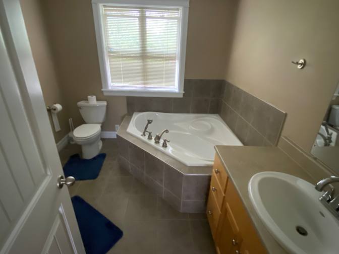 GUILHEM M. BRIEUSSEL's room