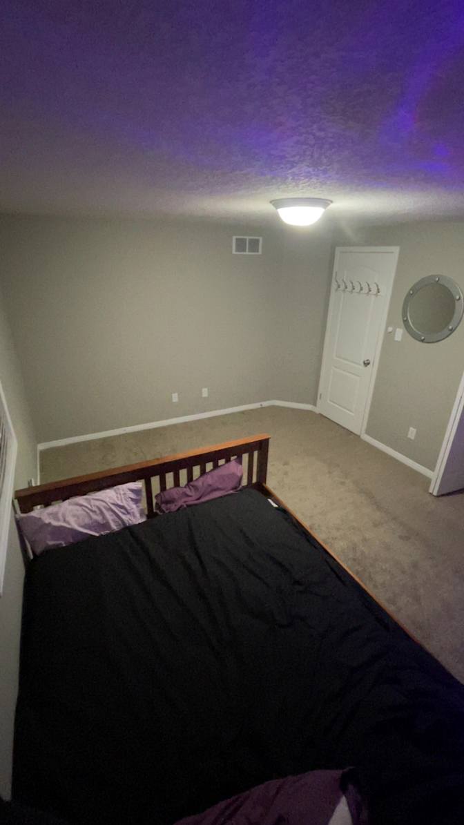 Ariana bendfeld-lord's room