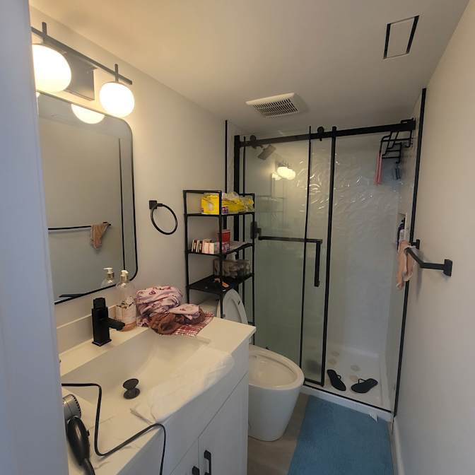 Ria Flor Oanes's room