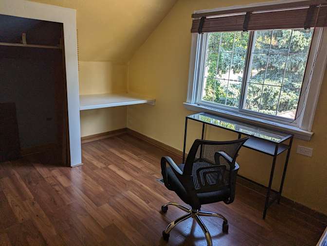 Photo of Ken's room