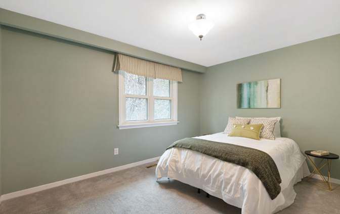 Photo of Linda's room