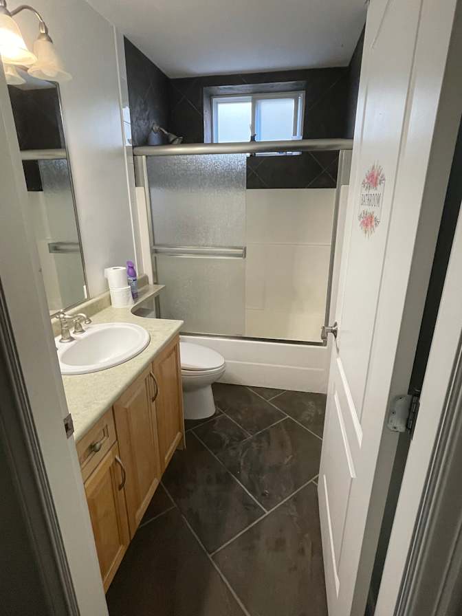 Suman Dhaliwal's room