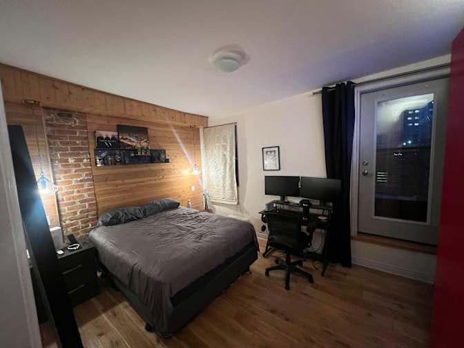 Photo of Chris Tomczak's room