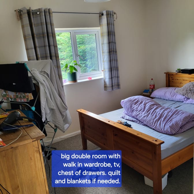 Photo of Lynn's room