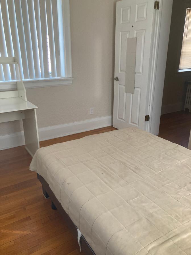 Photo of Jessie Glionna's room