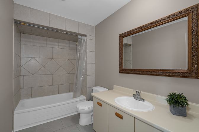 John Aseerwatham's room