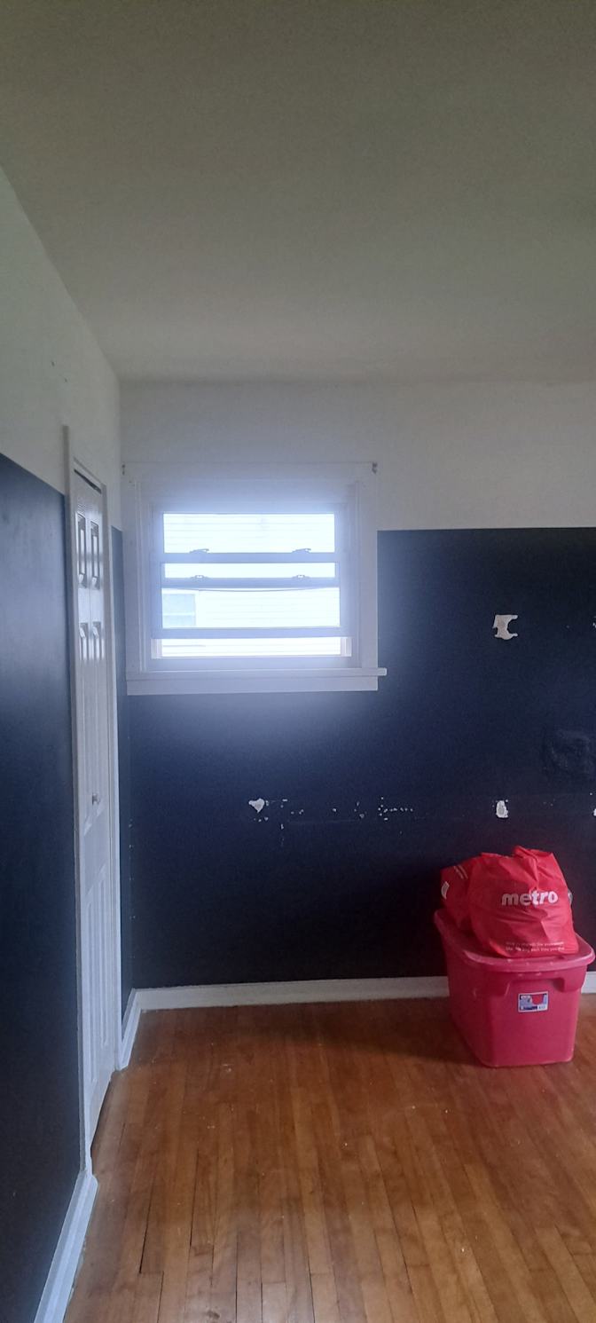 Photo of Suzanne Marquis's room