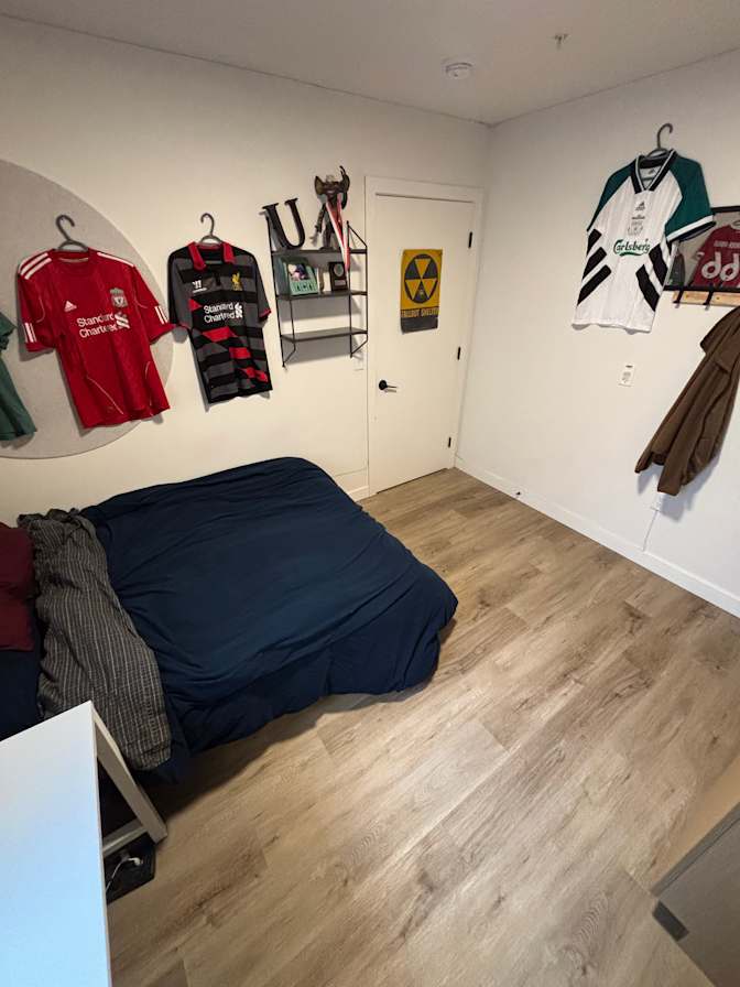 Felix's room
