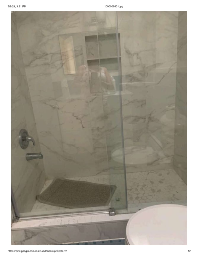 Tess LLarinas's room