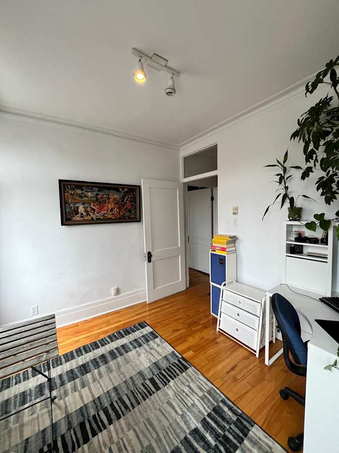 Vanessa Lakhdar's room