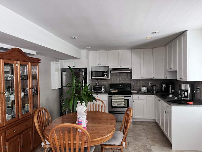 Photo of Basement Suite at Panorama Sullivan area in Surrey's room