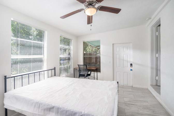 Photo of PadSplit's room