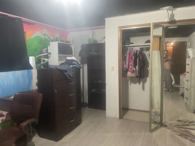 Kinsley Pearen's room