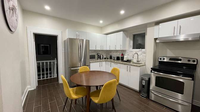 farnaz hosseini's room