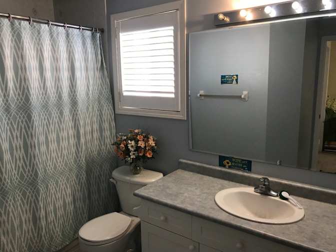 J.Hudson-Oliver's room