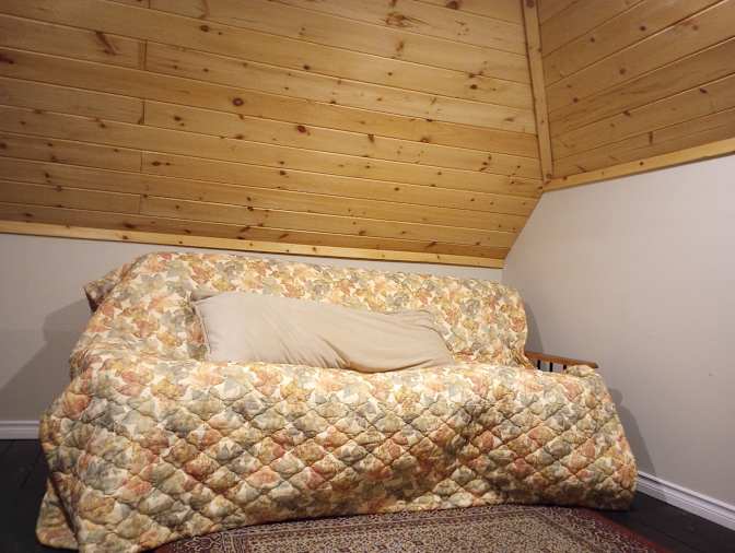 Photo of Ken's room