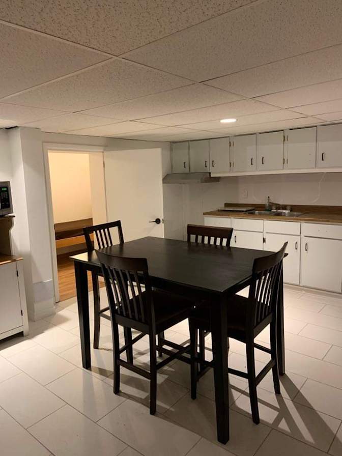 Cozy Cristine's Shared Condo's room