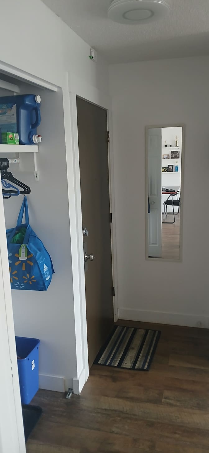 Veshon Kameka's room